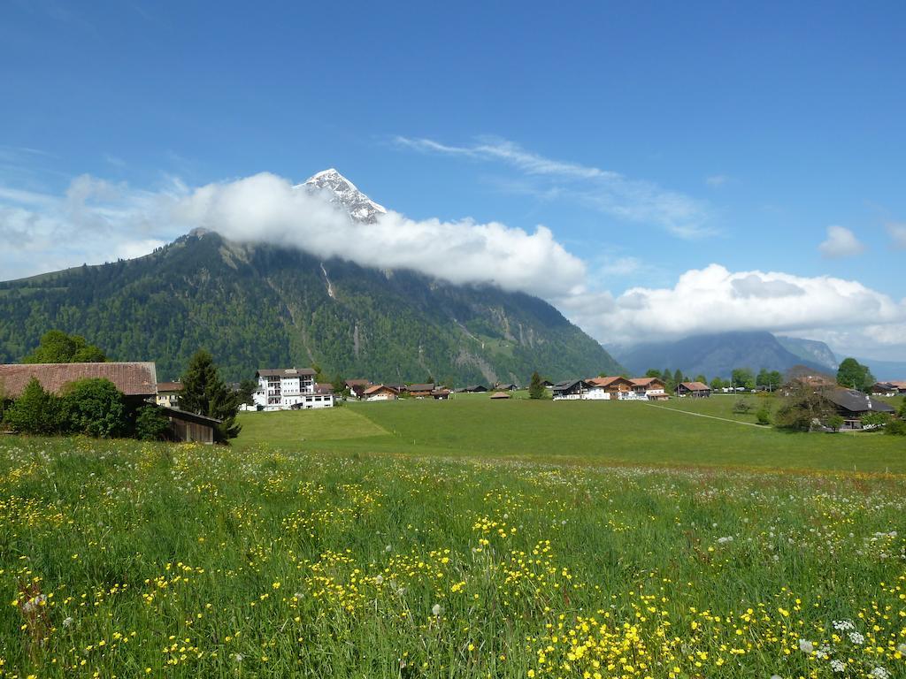 Hotel Restaurant Sunnmatt Aeschi Bei Spiez Exterior foto